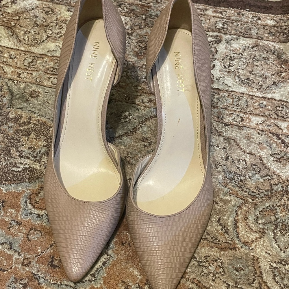 Nine West Taupe Textured Pointed-Toe Pumps